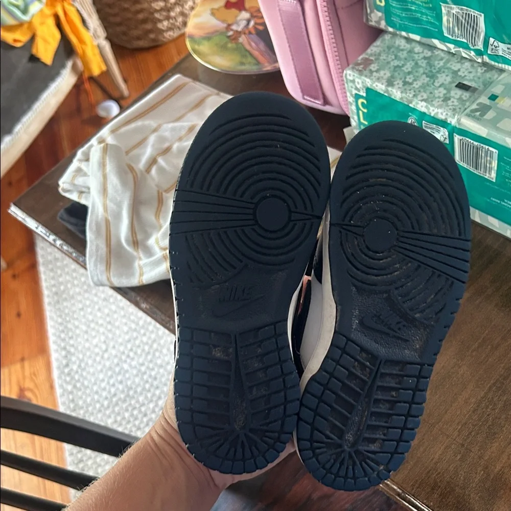 Nike Navy and White Kids' Low-Top Sneakers